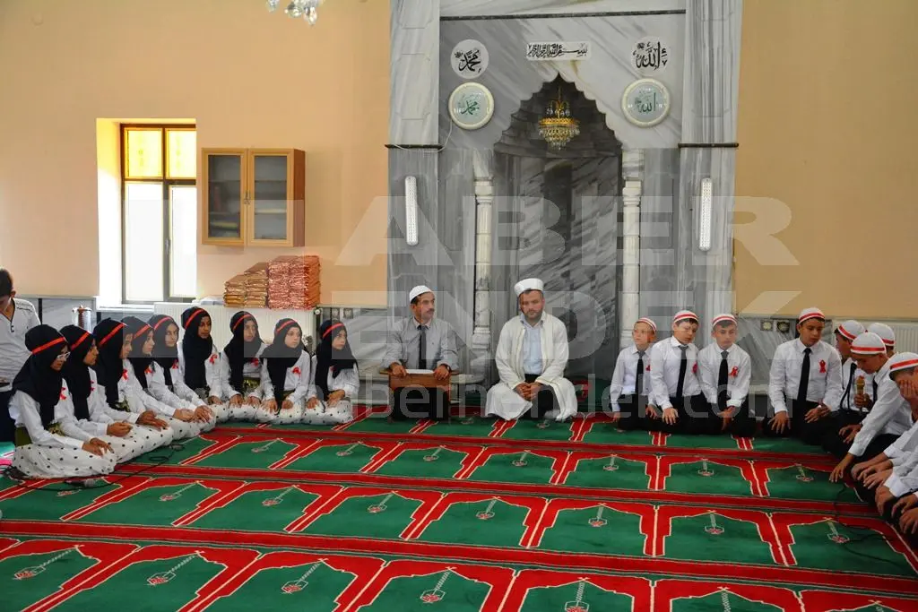Haber: Hamitli’de Minik Talebeler için Hatim Cemiyeti yapıldı - Galeri-1