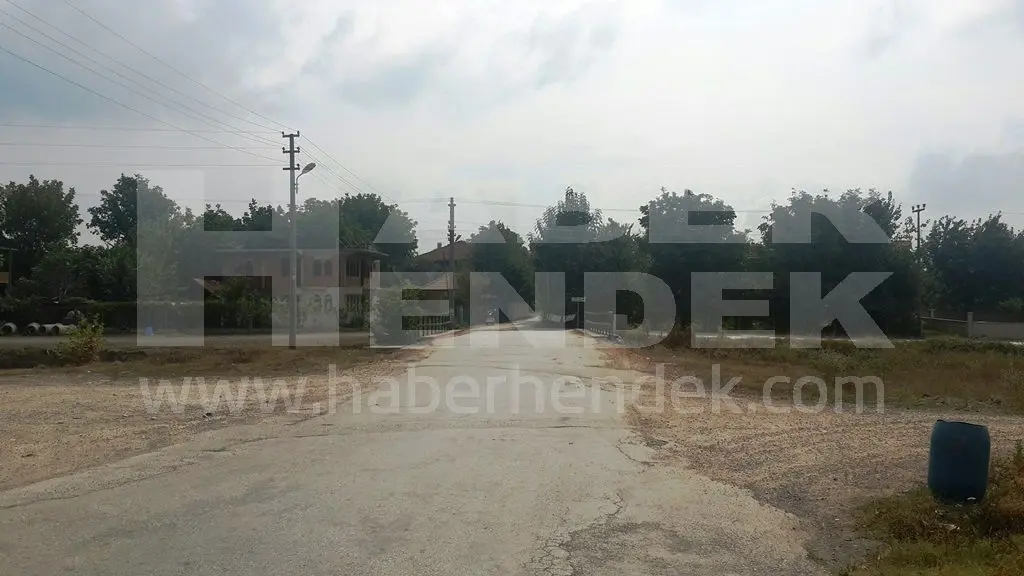 Haber: Okul yanında Kaldırım yok, Köprüde korkuluk eksik - Galeri-1