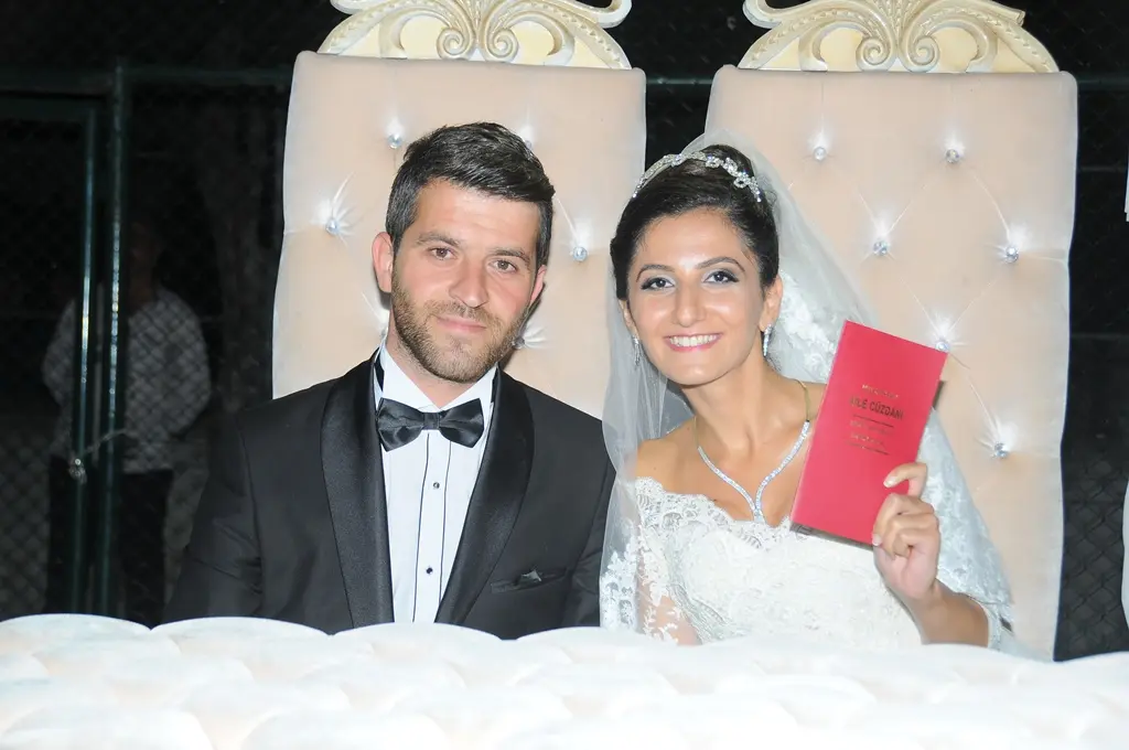 Haber: Başak ve Uğur bir ömür hayata evet dedi - Öne Çıkan