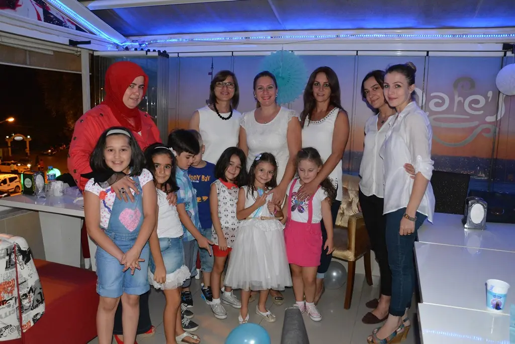 Haber: Liva’ya sınıf arkadaşlarından doğum günü sürprizi - Galeri-3