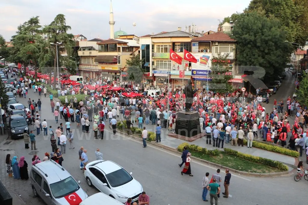 Haber: BİNLERCE KİŞİ ŞEHİTLERE SAYGI, TERÖRE LANET YÜRÜYÜŞÜNE KATILDI - Galeri-3