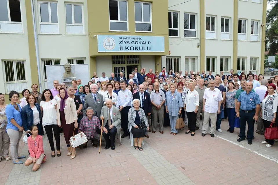 Haber: Ziya Gökalp İlk Okulunda Yediden Yetmişe  Anılara Yolculuk - Galeri-1
