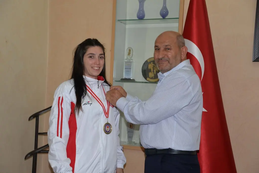 Haber: Püsküllü, ödüllendirdi - Öne Çıkan