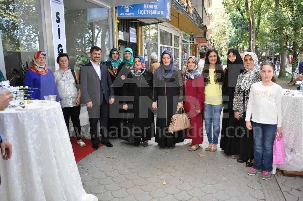 Haber: AK Parti Hendek İlçe Teşkilatı Bayramlaştı - Galeri-4