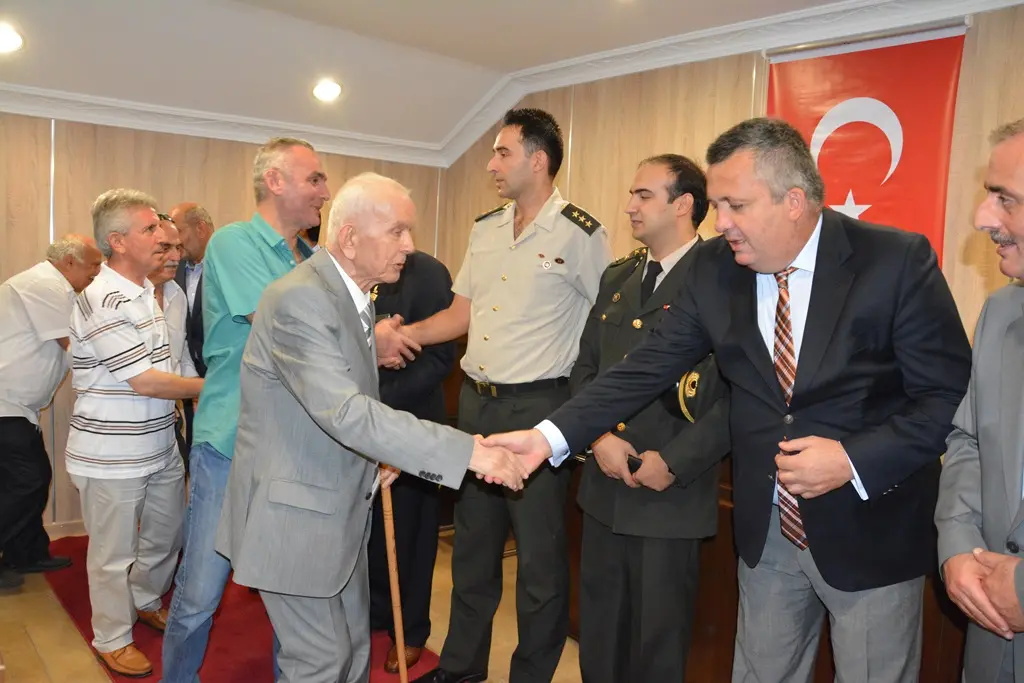 Haber: Hendek Protokolü bayramlaştı - Galeri-2