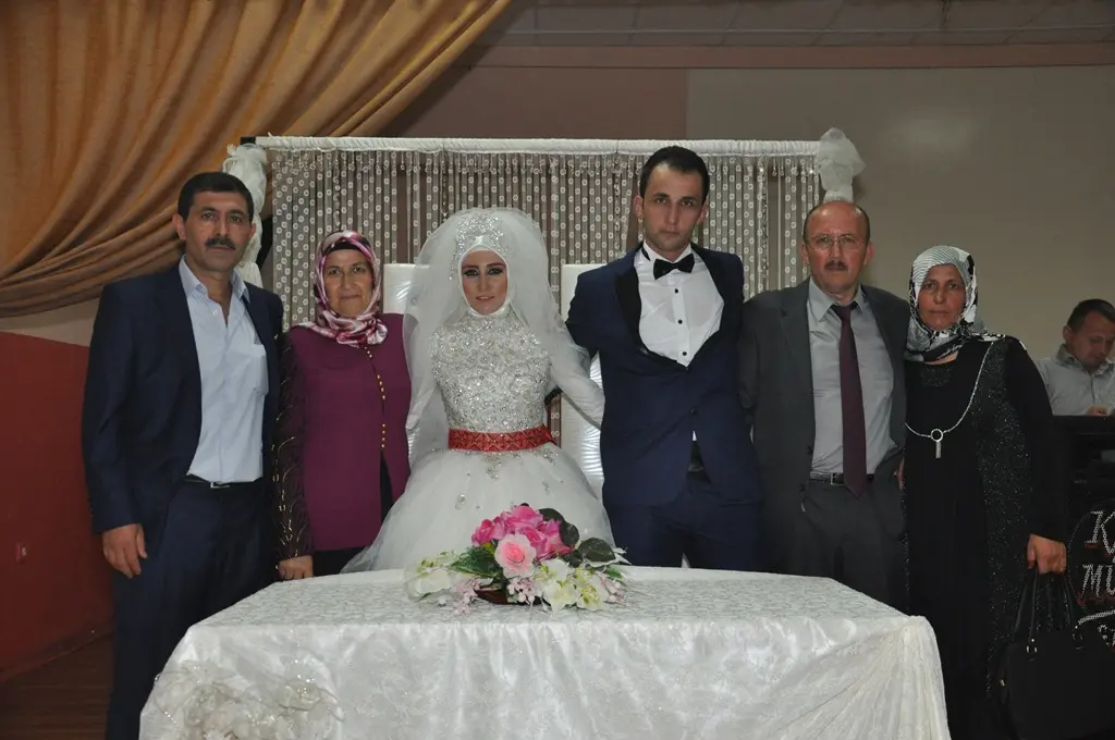 Haber: MUTLULUĞA YELKEN AÇTILAR - Öne Çıkan