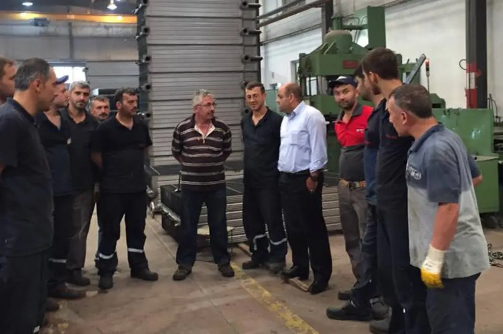 Haber: MHP’li Güneş, Fabrika personelini ziyaret etti - Galeri-1