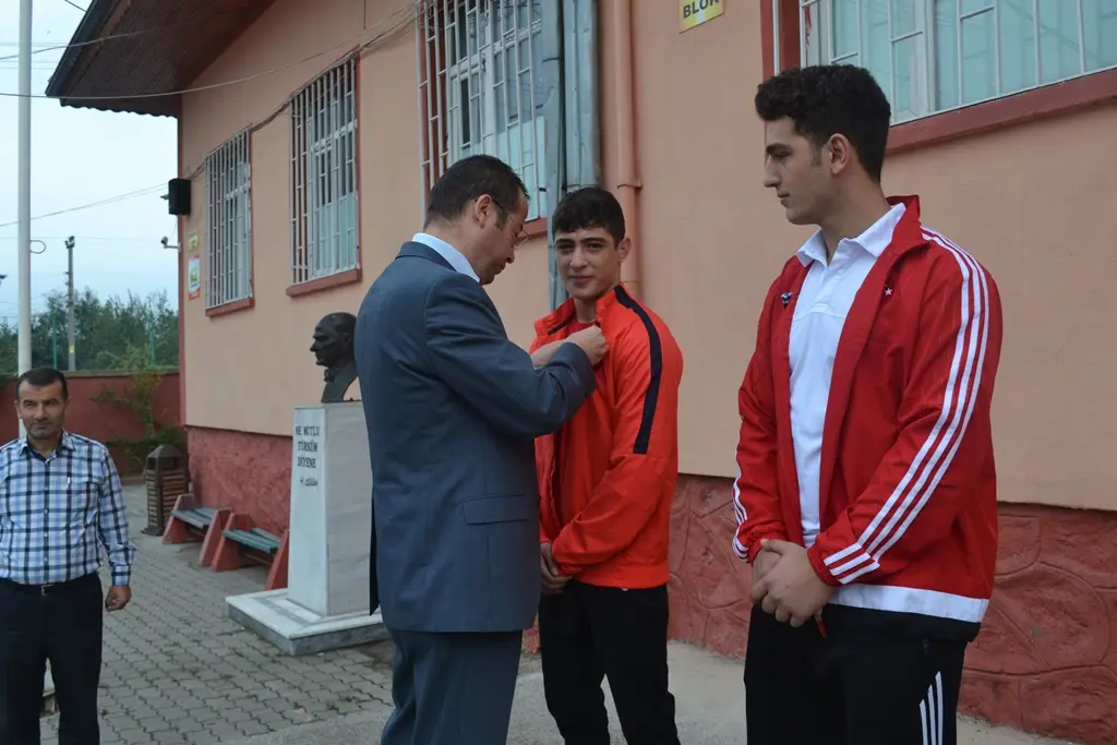 Haber: ŞAMPİYONLARA  ALTIN - Galeri-1