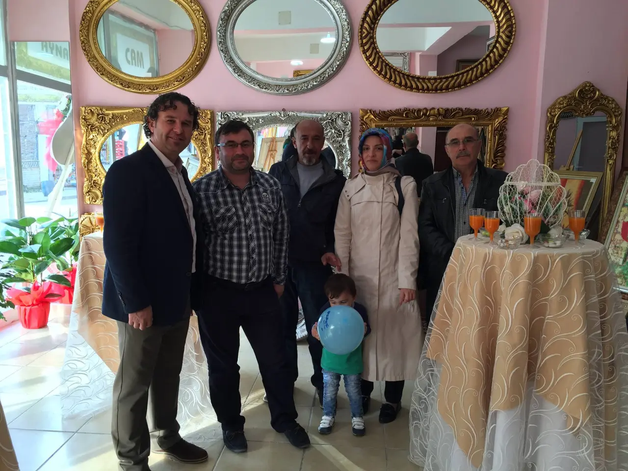 Haber: Metin Cam ve Sanatsal Çerçeve yeni yerinde hizmete açıldı - Galeri-2