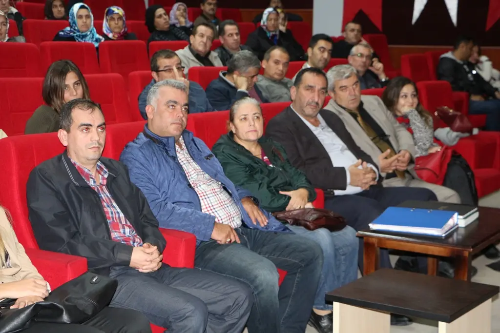 Haber: Atikehanım Anadolu lisesi Okul Aile Birliği Başkanı Özbek güven tazeledi - Öne Çıkan