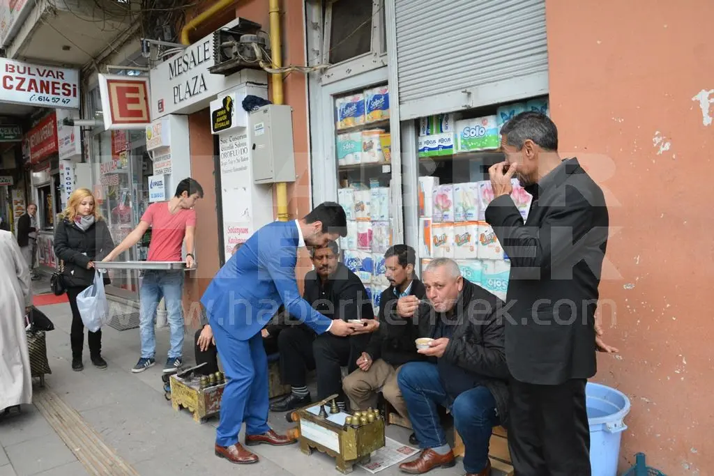 Haber: Hendek Ülkü Ocakları Aşure dağıttı - Galeri-3