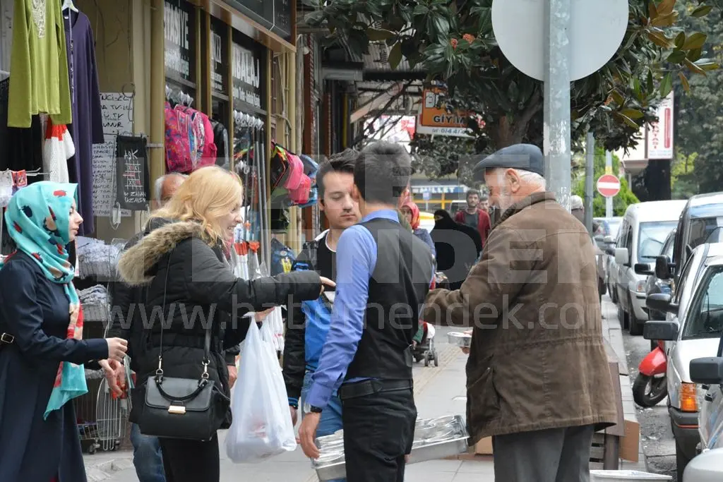 Haber: Hendek Ülkü Ocakları Aşure dağıttı - Galeri-5