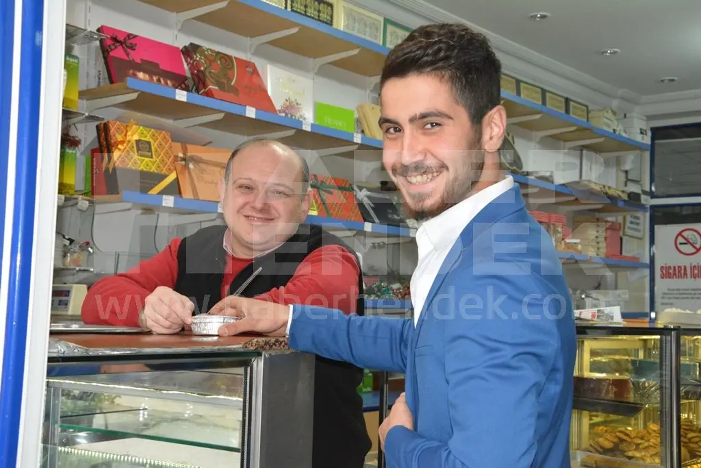 Haber: Hendek Ülkü Ocakları Aşure dağıttı - Galeri-2