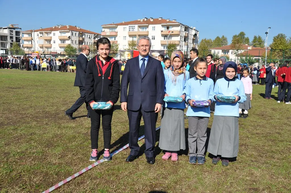 Haber: Hendek’te Cumhuriyet Bayramı Coşku ile kutlandı - Galeri-4