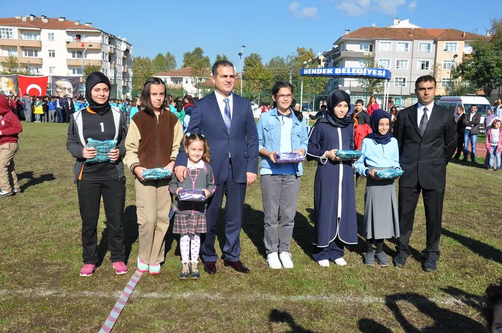 Haber: Hendek’te Cumhuriyet Bayramı Coşku ile kutlandı - Galeri-6