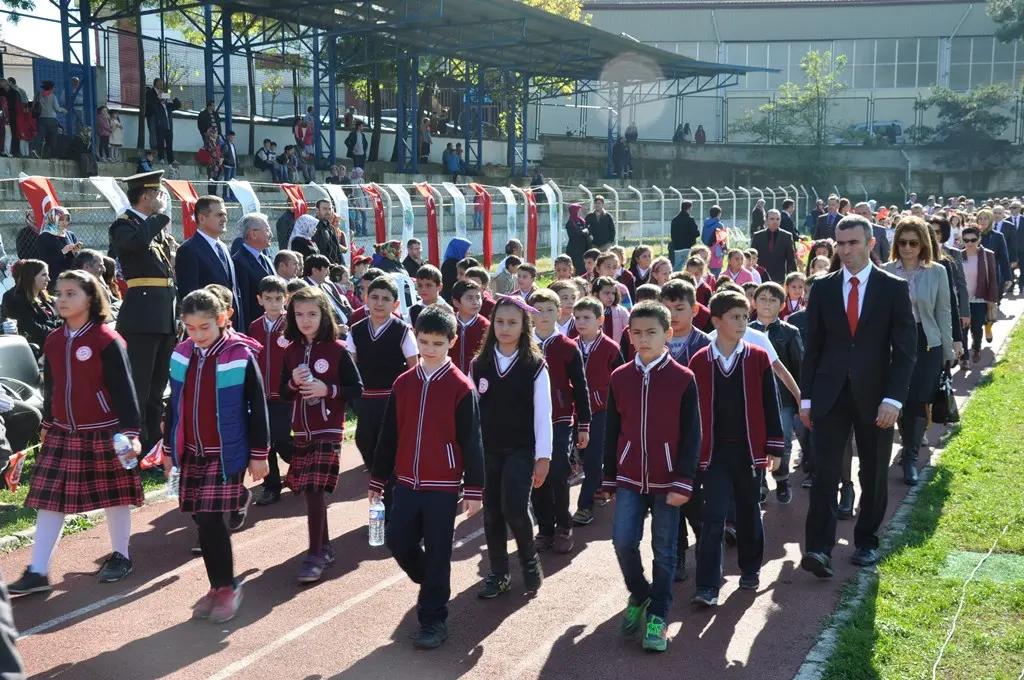 Haber: Hendek’te Cumhuriyet Bayramı Coşku ile kutlandı - Galeri-9