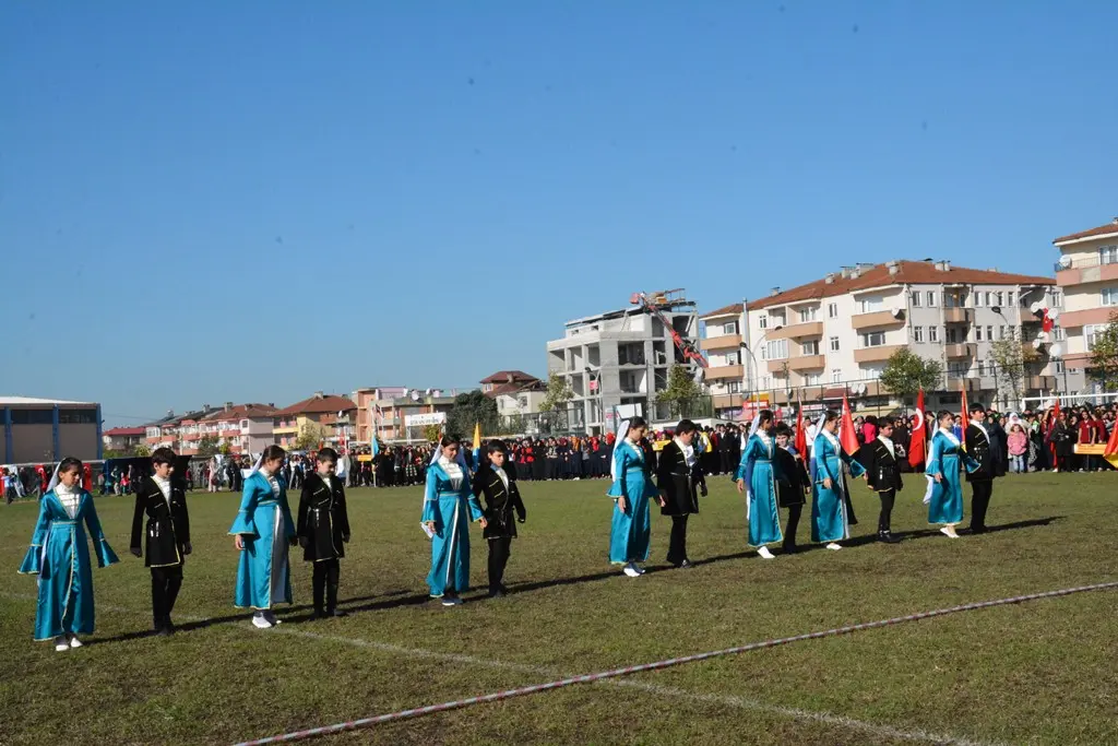 Haber: Hendek’te Cumhuriyet Bayramı Coşku ile kutlandı - Galeri-18