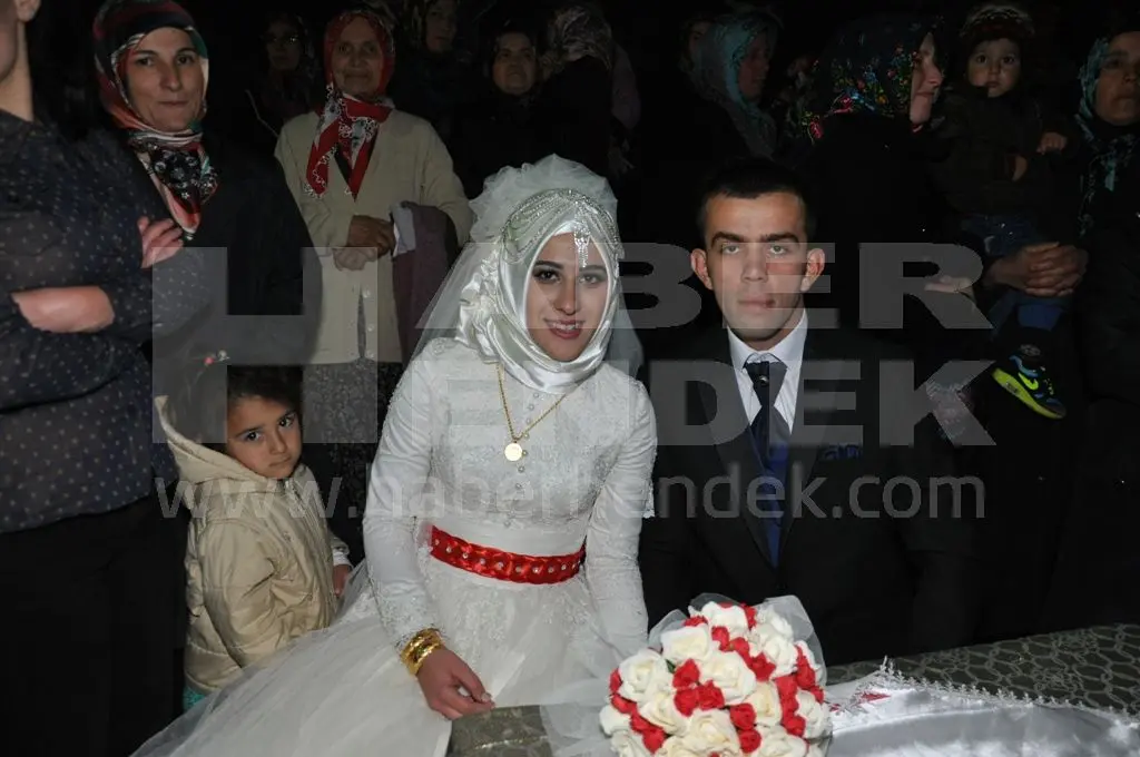 Haber: MUTLULUĞA YELKEN AÇTILAR - Öne Çıkan