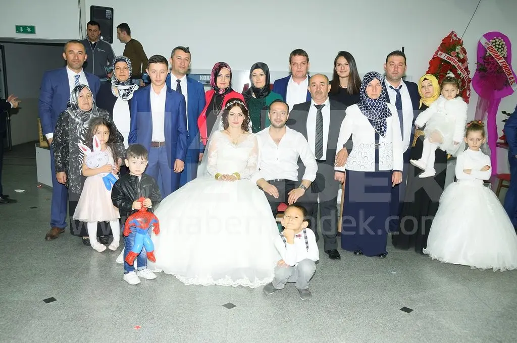 Haber: Büşra ve İbrahim Bir Ömür Hayata Evet dediler - Galeri-5