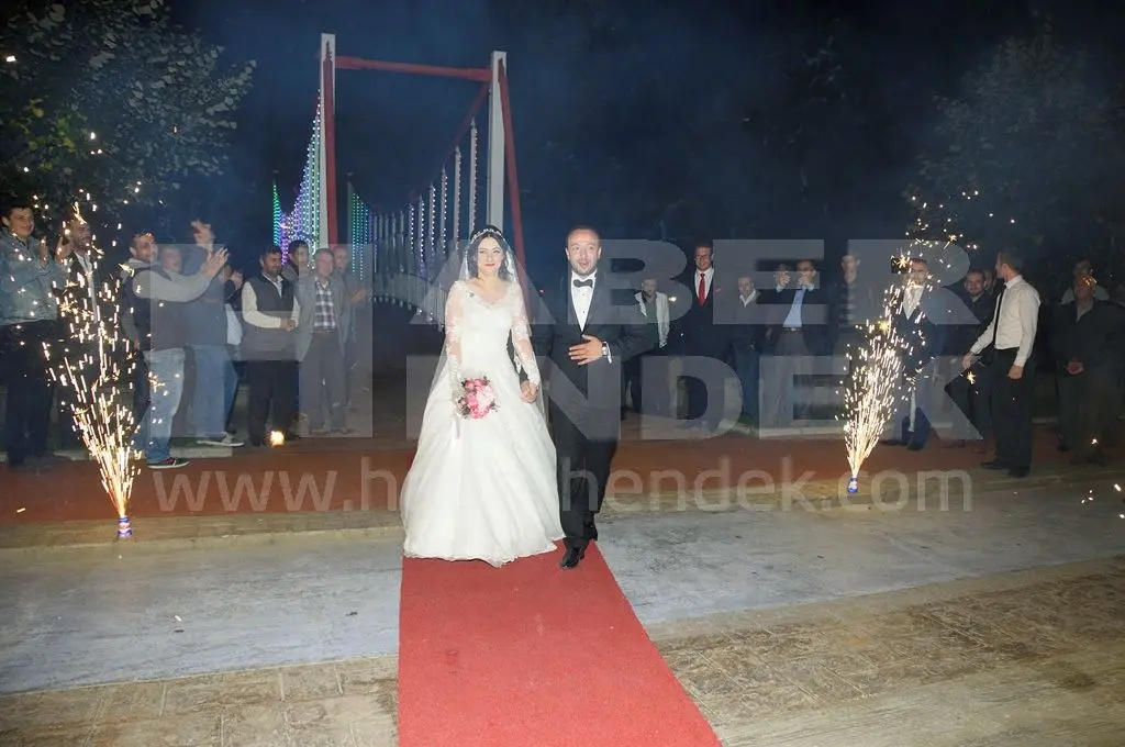 Haber: Büşra ve İbrahim Bir Ömür Hayata Evet dediler - Öne Çıkan