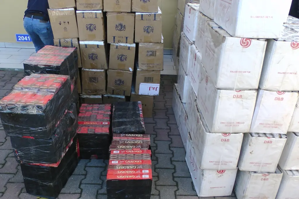 Haber: Emniyet 84 bin kaçak sigara ele geçirdi - Galeri-1