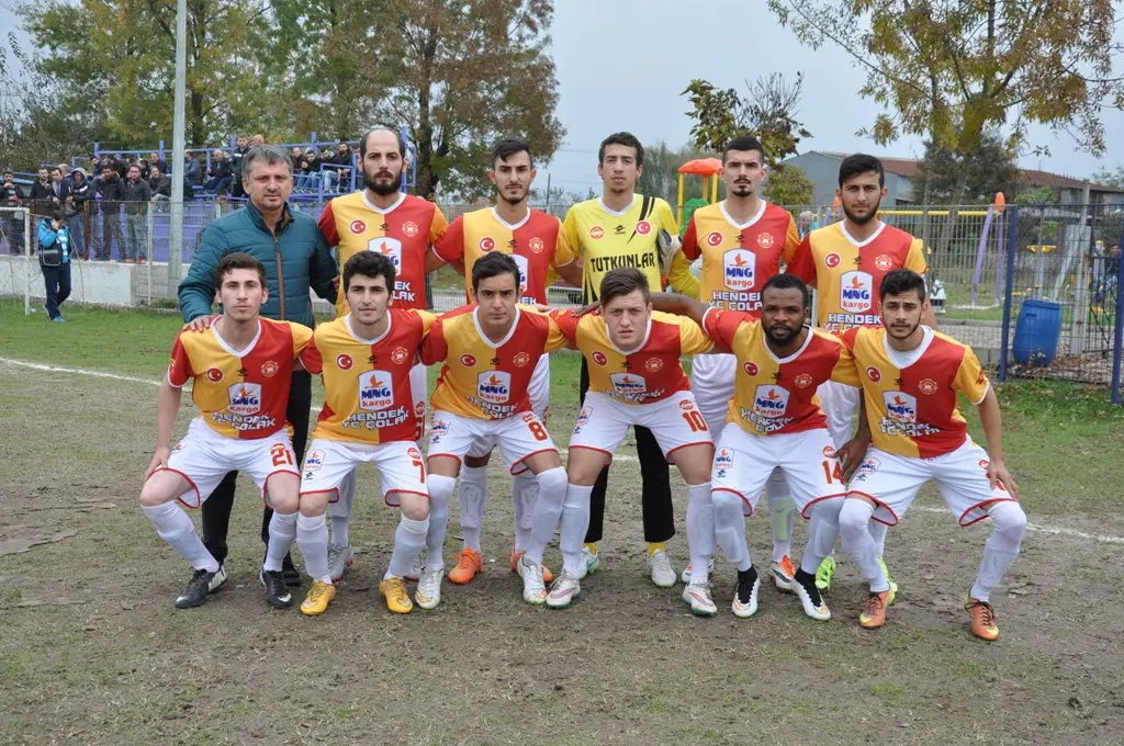 Haber: Akovaspor lider Arifiye'yi evine eli boş gönderdi - Öne Çıkan