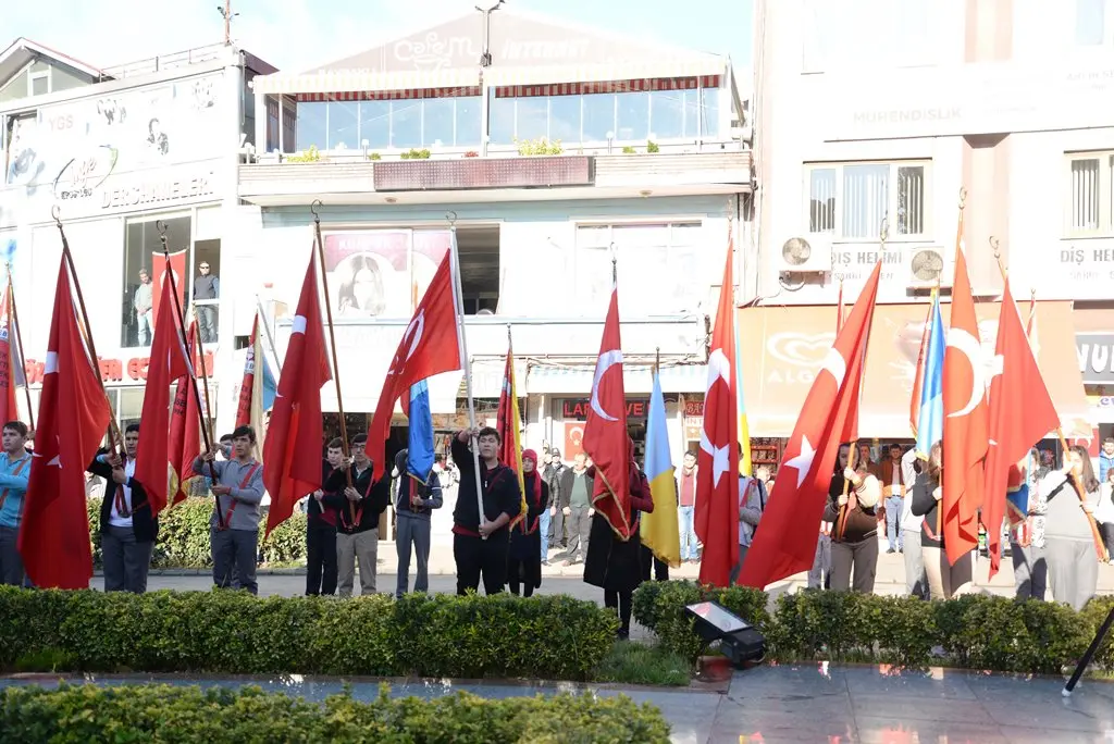 Haber: Hendek’te Atamızı andık - Galeri-1