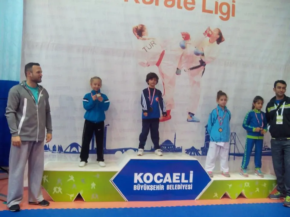 Haber: Hendek Karate Takımı Kocaeli’ni Salladı - Galeri-1