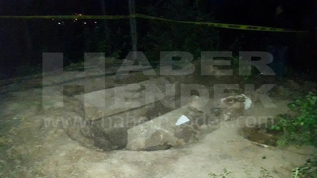 Haber: Hendek’te Roma Dönemine Ait İki Lahit Mezar Bulundu - Galeri-1