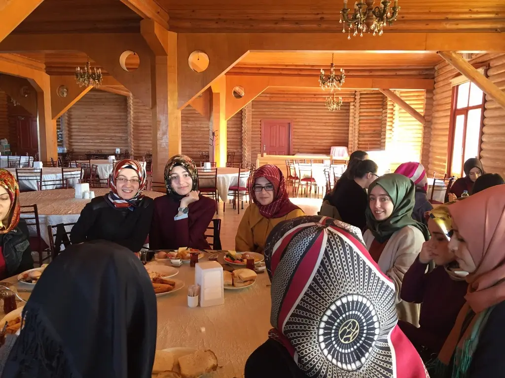 Haber: Bayraktepe Derneği Öğrenciler ile bir araya geldi - Galeri-2