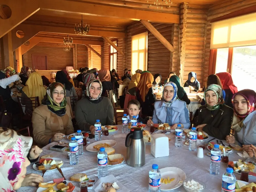 Haber: Bayraktepe Derneği Öğrenciler ile bir araya geldi - Galeri-3