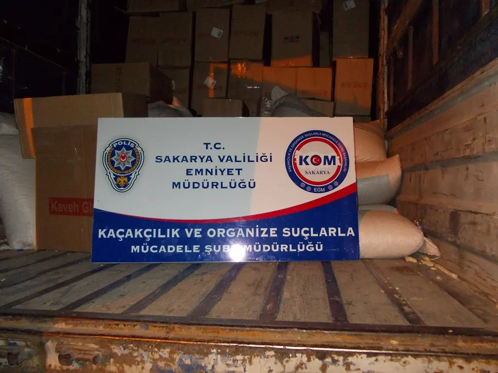 Haber: Emniyet 180 Bin Kaçak Sigara ve Oyuncak ele geçirdi - Öne Çıkan