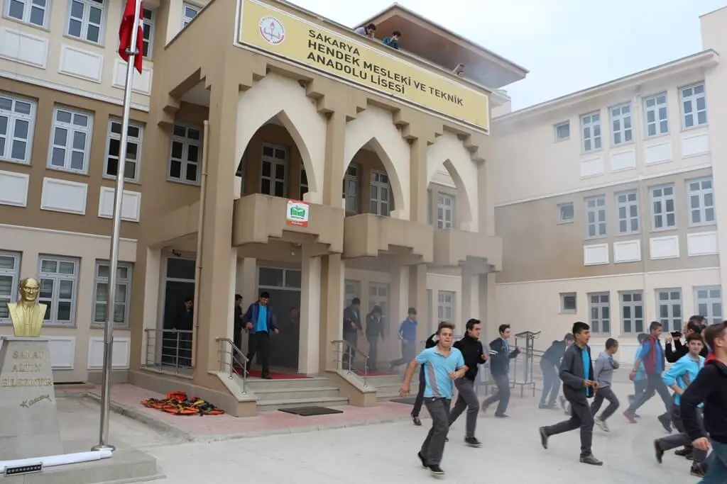Haber: Öğrenciler Tatbikat Yaptı - Öne Çıkan