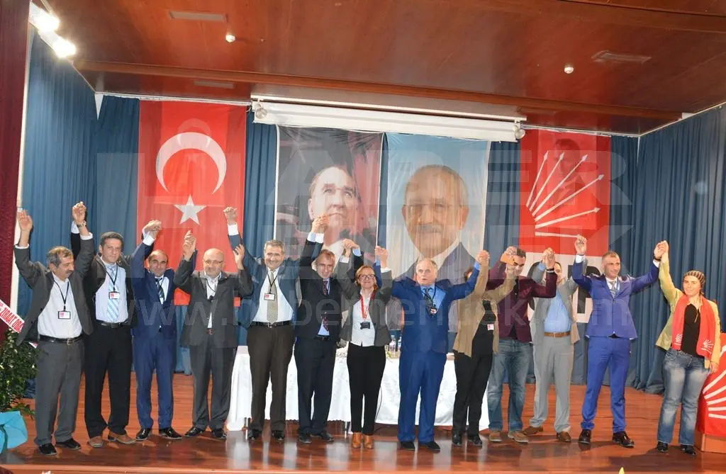 Haber: CHP Hendek’te Azak ,Yeniden Başkan Oldu - Galeri-4
