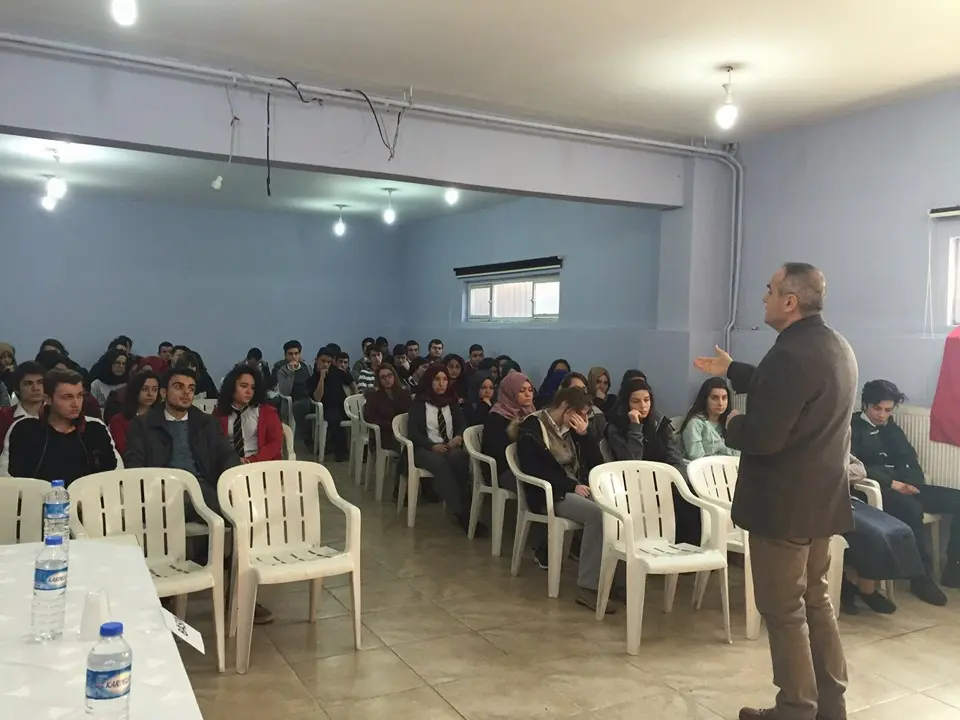 Haber: Doç.Dr. Mustafa Koç'tan Öğrencilere “Sınav Kaygısı ve Motivasyon” semineri - Galeri-1