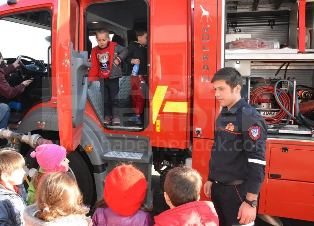 Haber: Noksel Anaokulu İtfaiyeyi Gezdi - Galeri-4