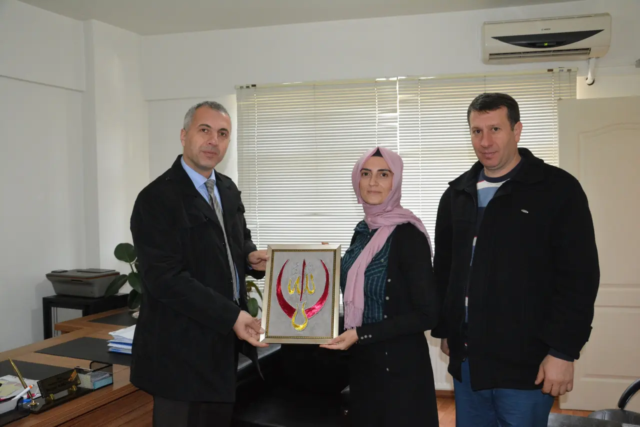 Haber: Yeşilyurt İmam Hatip Ortaokulundan Babaoğlu’na Teşekkür Ziyareti - Öne Çıkan