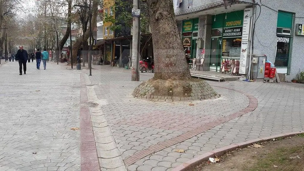 Haber: Cadde de ki Engelli Yolu Düzeltildi - Galeri-1