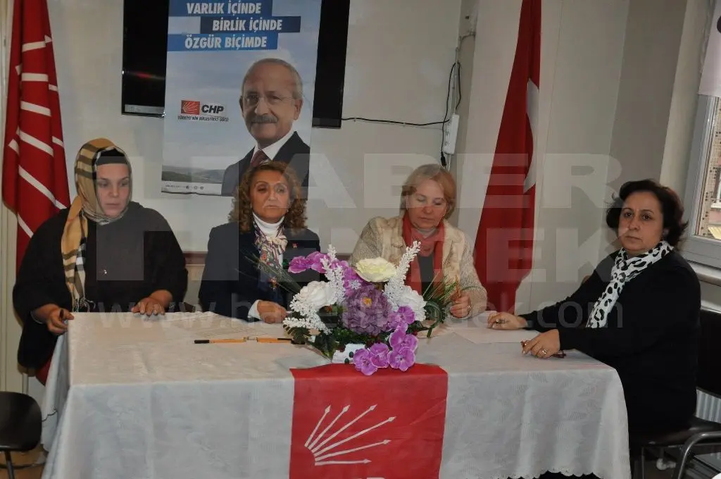 Haber: CHP Kadın Kollarında Şeşen Güven tazeledi - Galeri-2