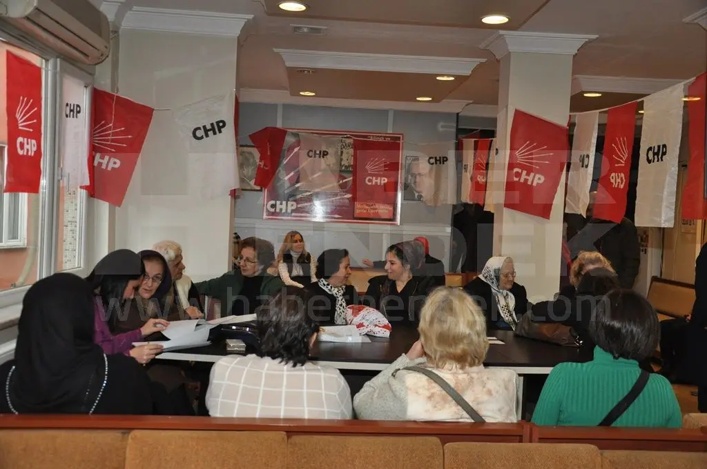 Haber: CHP Kadın Kollarında Şeşen Güven tazeledi - Galeri-1