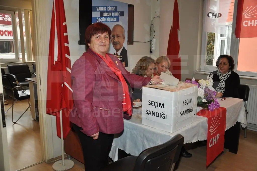 Haber: CHP Kadın Kollarında Şeşen Güven tazeledi - Galeri-6