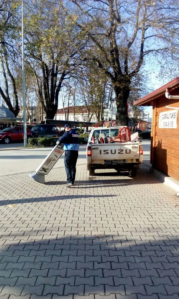 Haber: Hendek Zabıtası görüntü kirliliğine son veriyor - Öne Çıkan