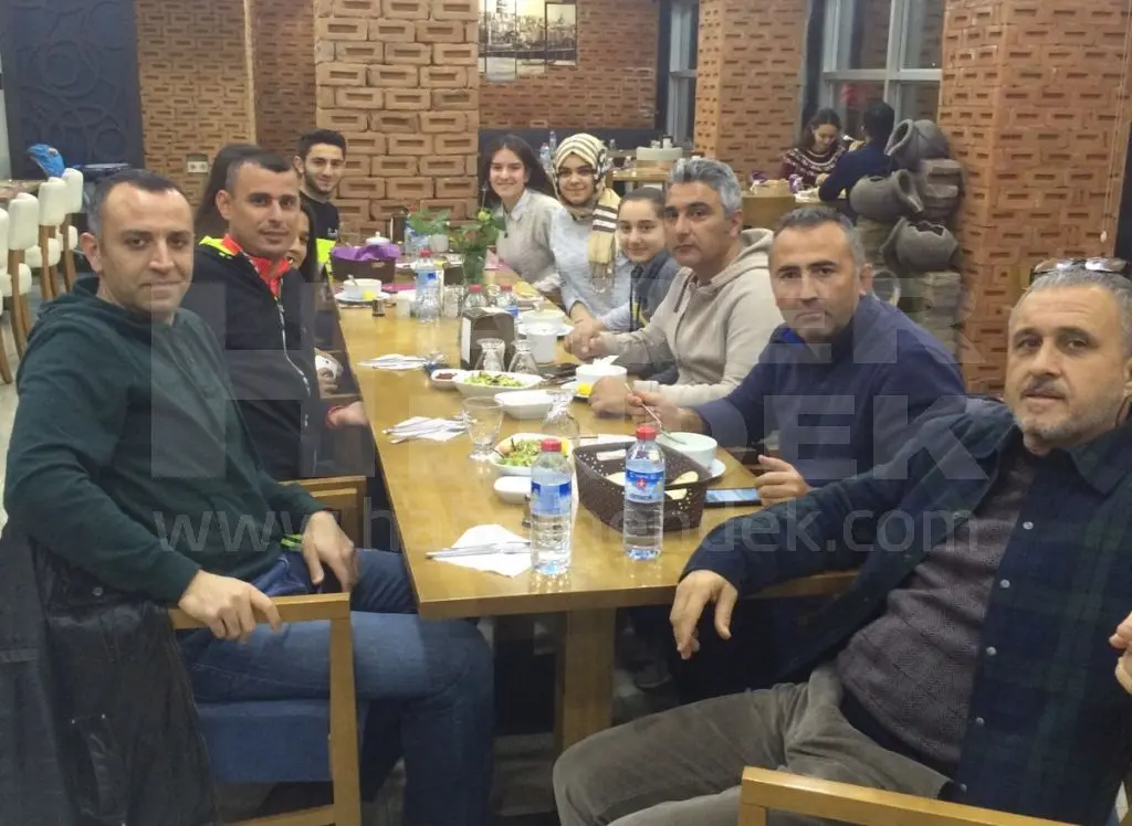 Haber: Atikehanım Anadolu Lisesi Karatecileri Yemekte buluştu - Öne Çıkan
