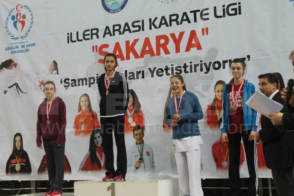 Haber: Atikehanım Anadolu Lisesi Karatecileri Yemekte buluştu - Galeri-3