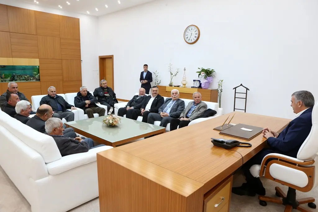Haber: Muhtarlar Derneği Başkanı Samur ve Ekibi Toçoğlu’nu ziyaret etti - Öne Çıkan