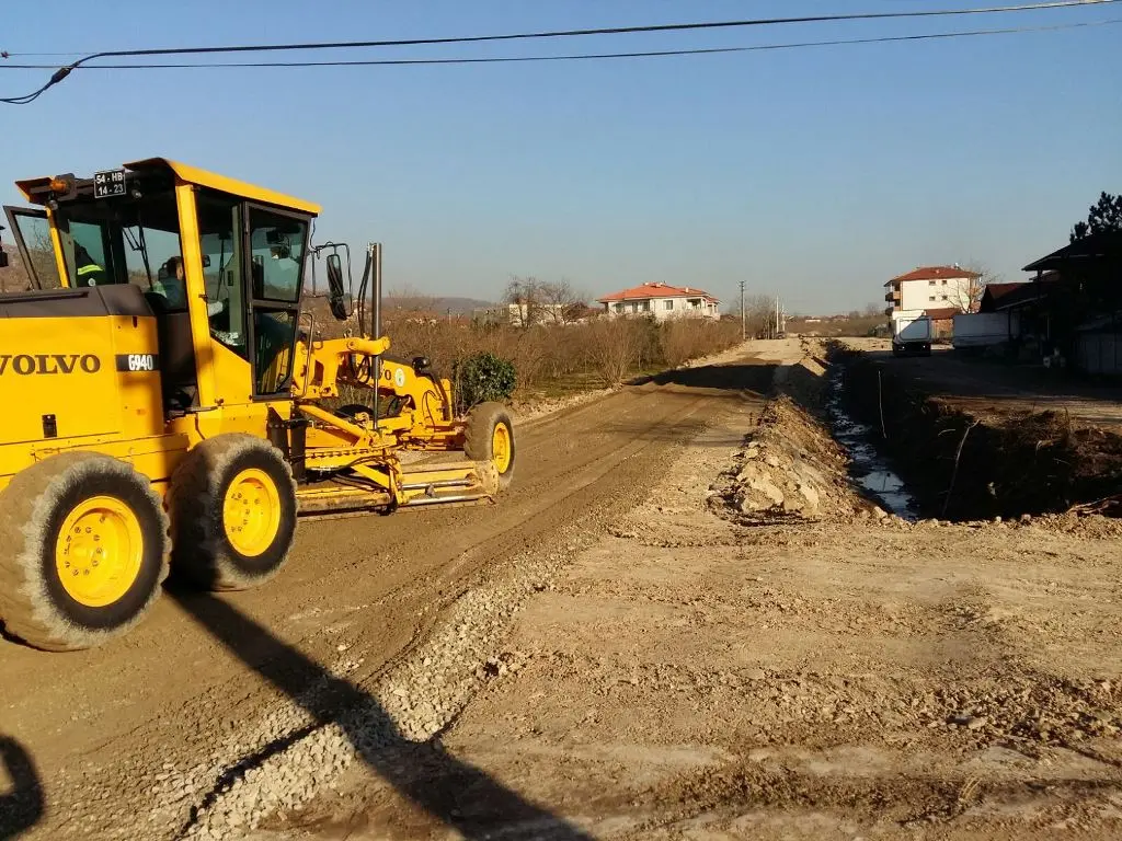 Haber: Bayraktepe’de yol açma ve kanal çalışması - Galeri-1