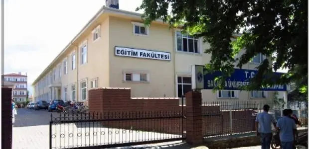 Haber: Üniversite Öğrencileri  Özel Yurtların Yarı tatilde açık olmasını istiyor - Öne Çıkan