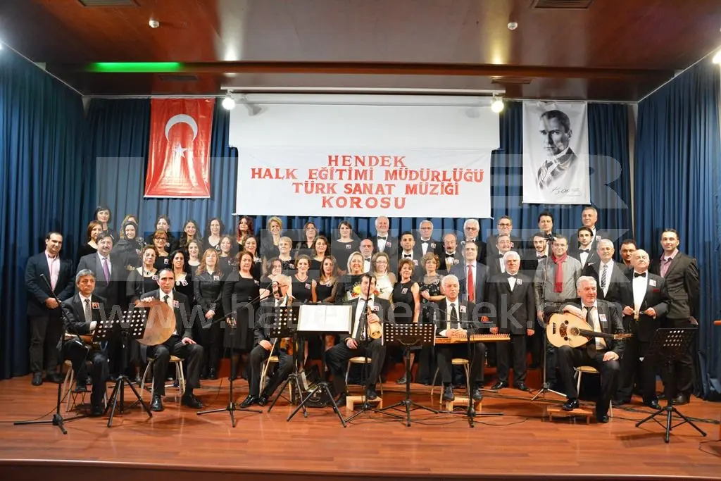 Haber: Hendek'te Muhteşem Türk Sanat Müziği Konseri - Öne Çıkan