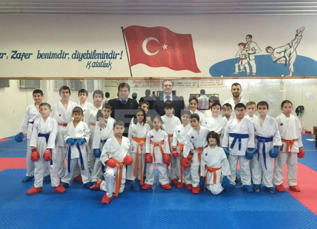 Haber: Kaymakam Akbıyık,Karatecileri Ziyaret etti - Öne Çıkan