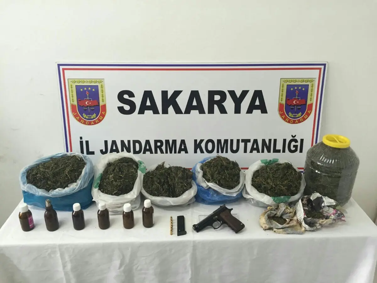 Haber: Hendek Jandarmadan Uyuşturucuya Büyük Darbe - Galeri-1